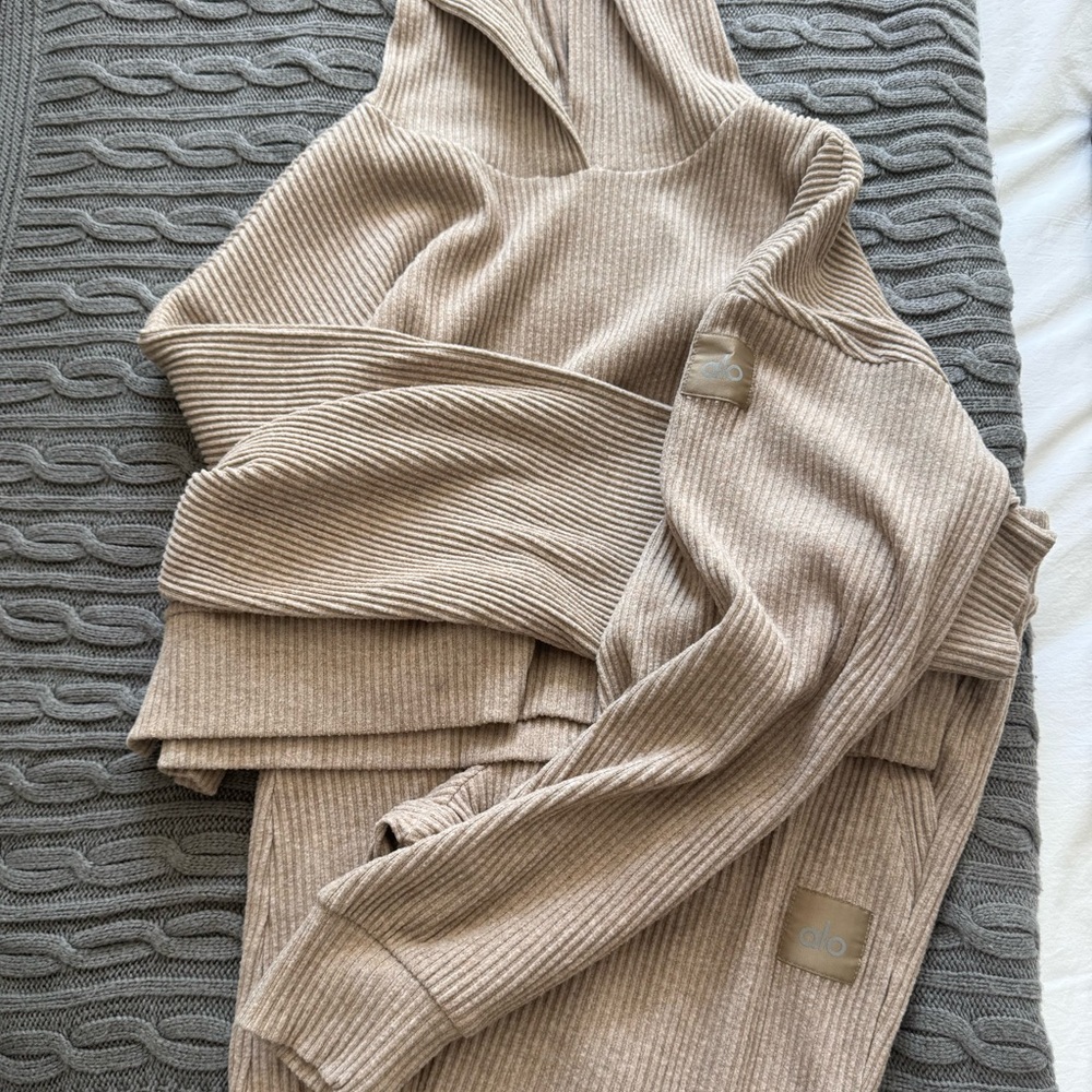 ALO Yoga Women's Beige Muse hoodie and joggers set